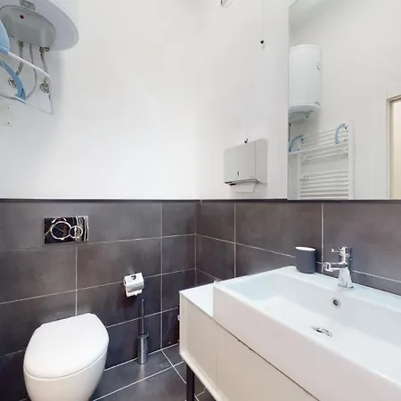 Sahi - Dei Dell'olimpo Porta Romana Apartament *